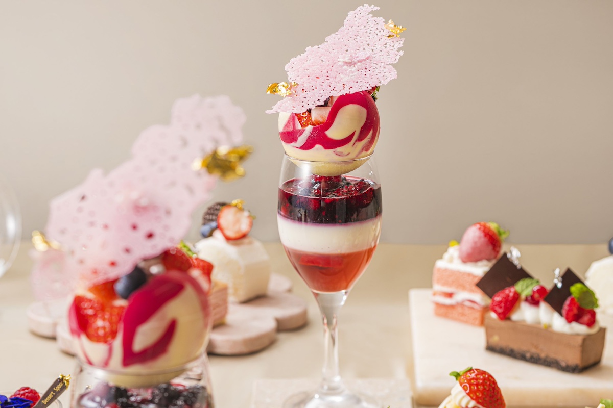 横浜ベイシェラトン ホテル＆タワーズ 苺尽くしのスイーツを味わう